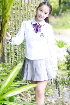 宝贝把腿开大让我添添你视频