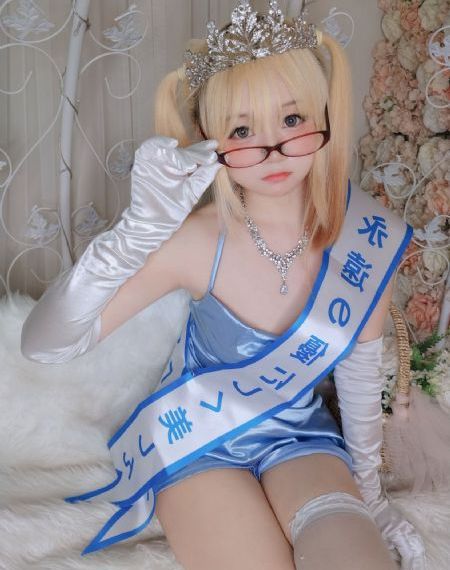亚洲性人人天天夜夜摸