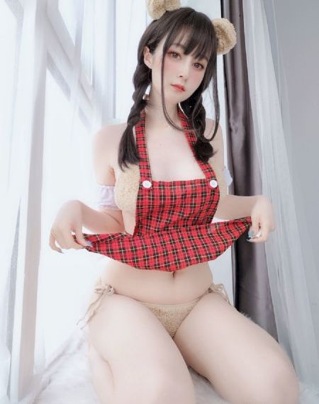 《裸》(纪录片)