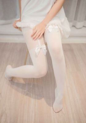 男生和女生打扑克免费