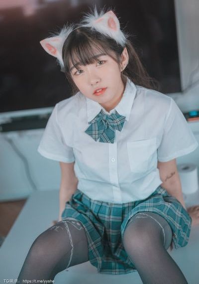 在公交车后面被c了一天